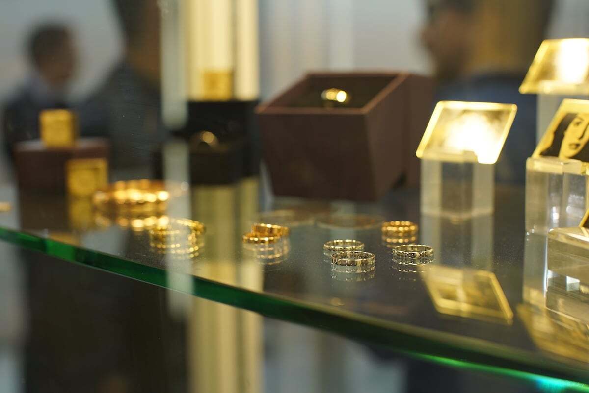 Offer your customers customized processing thanks to laser marking and welding machines